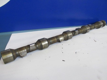 Nockenwelle D208 4